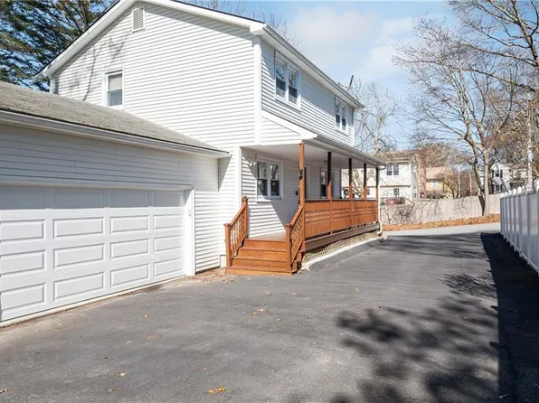 6 Roger St, Cumberland, RI 02864