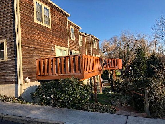 Rear of home & deck
