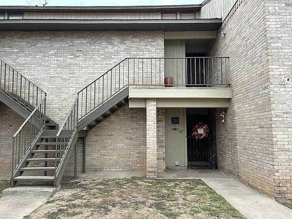 4th image of 100 E Hillside Rd APT 212