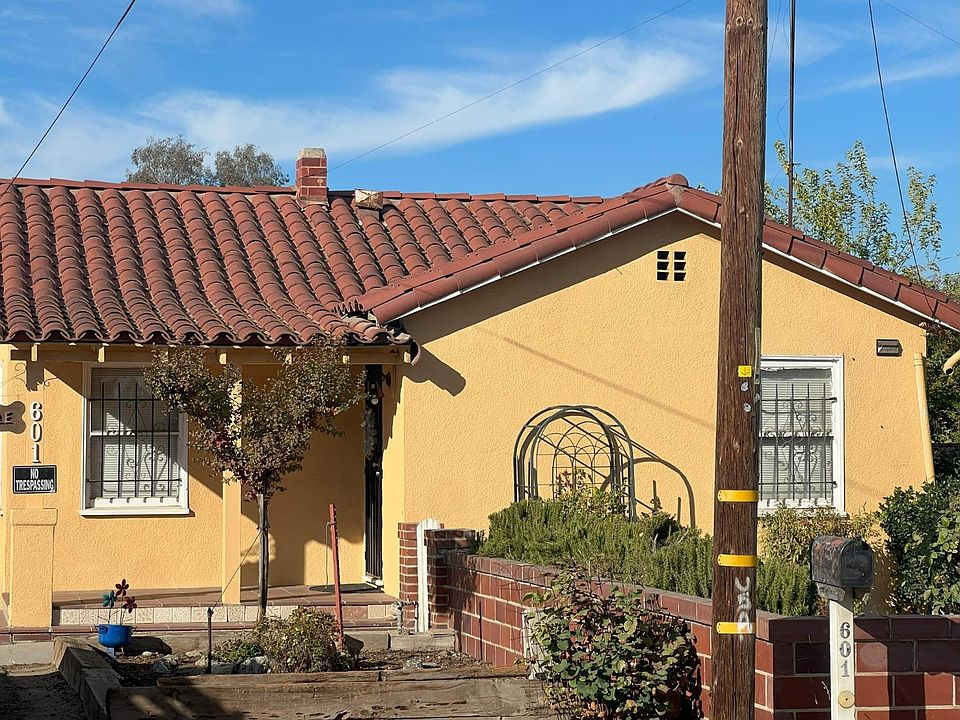 1st image of 601 N Hughes Ave