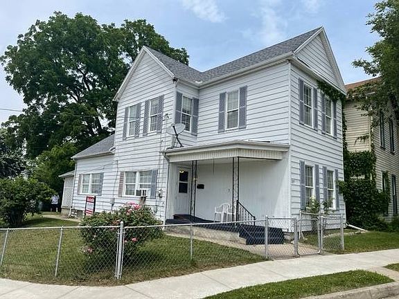 2nd image of 236 Oak St
