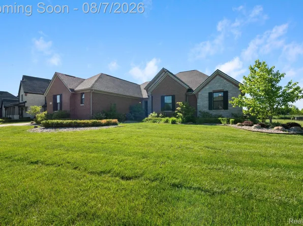 51265 Chamberlin Ct, Northville, MI 48167