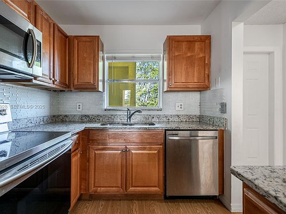 4th image of 9949 Sandalfoot Blvd APT 538