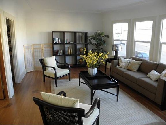 Living rm /with furniture