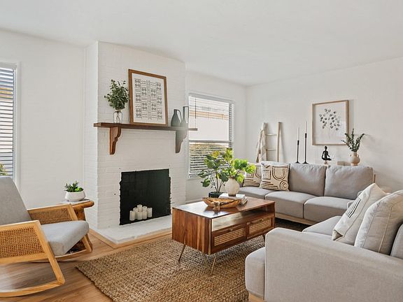 4th image of 756 Plaza Amapola Drive