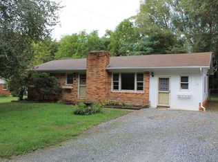 615 Dellwood Ter, Hendersonville, NC 28791