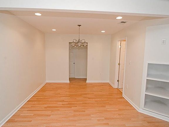 3rd image of 1861 Waldrep Cir SE