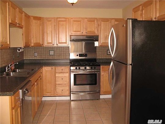 2nd image of 662 Birchwood Park Dr