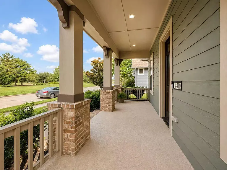 18410 Central Creek Dr — Photo 6