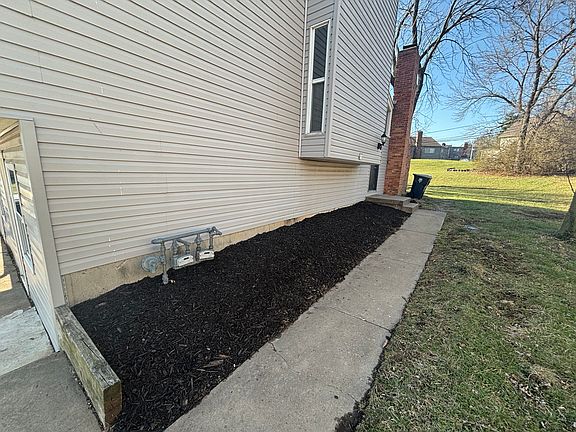 3rd image of 11218 College Ave