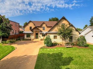 1709 Huntington Ave, Nichols Hills, OK 73116