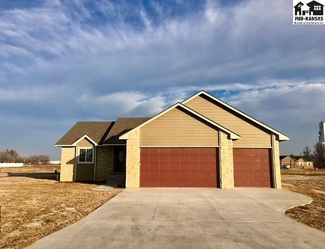 1st image of 21 Bluestem Dr