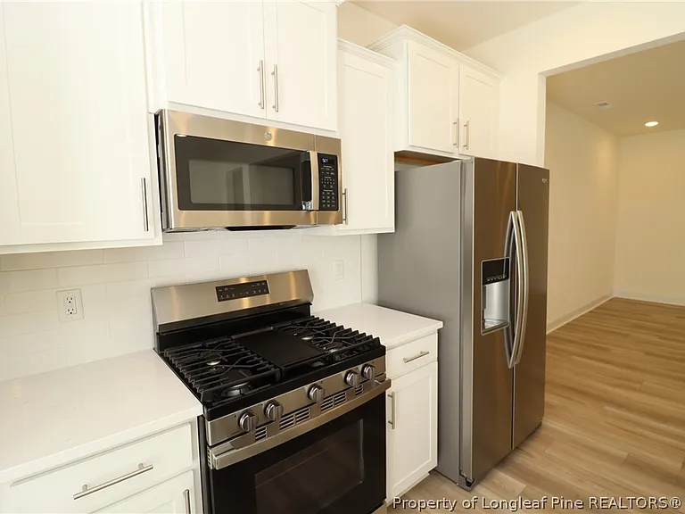 917 Kensley Grove Ln — Photo 15