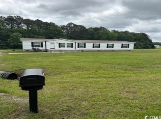 65 Clemmons Dr., Tabor City, NC 28463