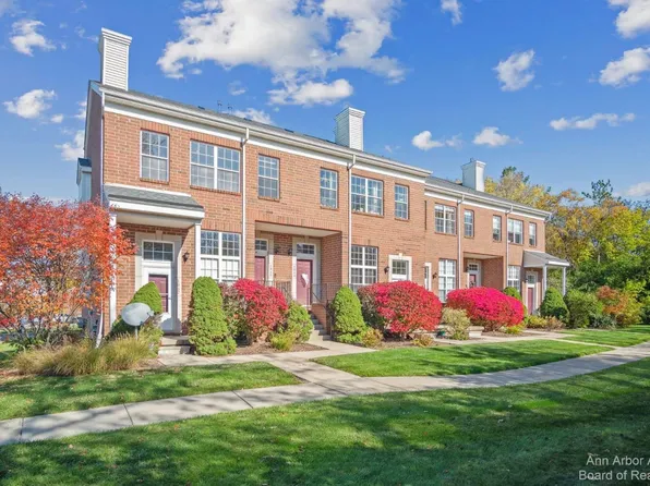 1945 Lindsay Ln, Ann Arbor, MI 48104