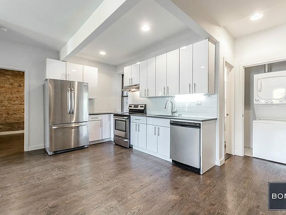 4th image of 3671 Broadway APT 33