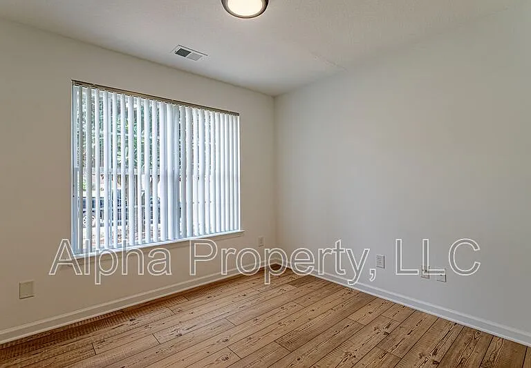 103 Hickory Rock Ln — Photo 10