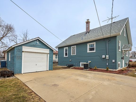3rd image of 1448 Park St