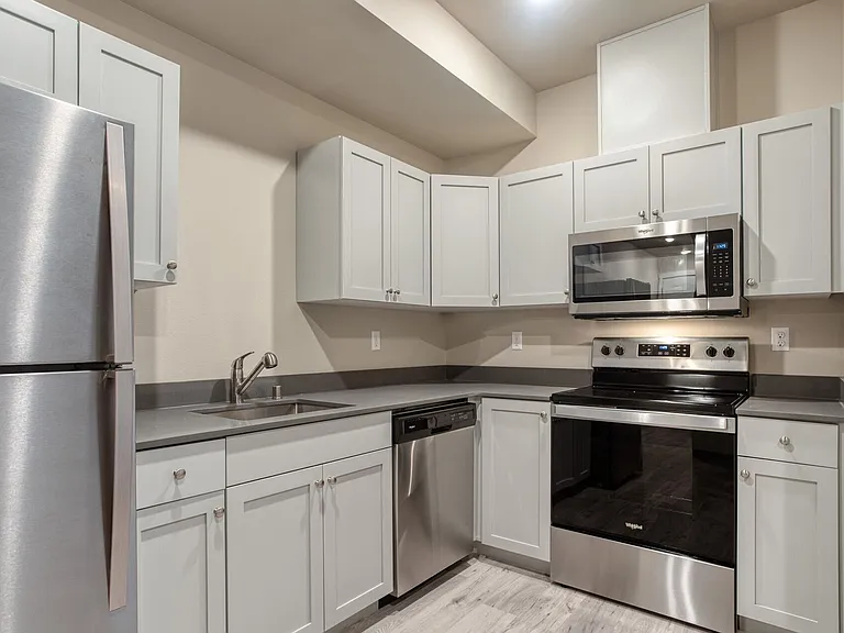Lake Grove Apartments! — Photo 6