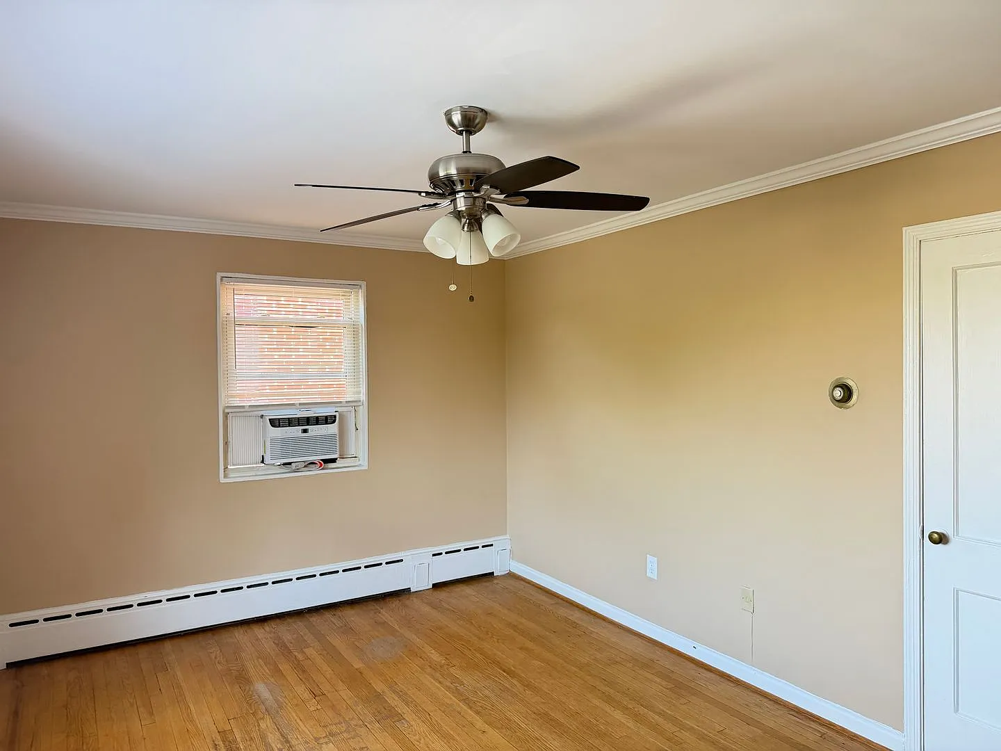 8705 Plymouth St — Photo 4