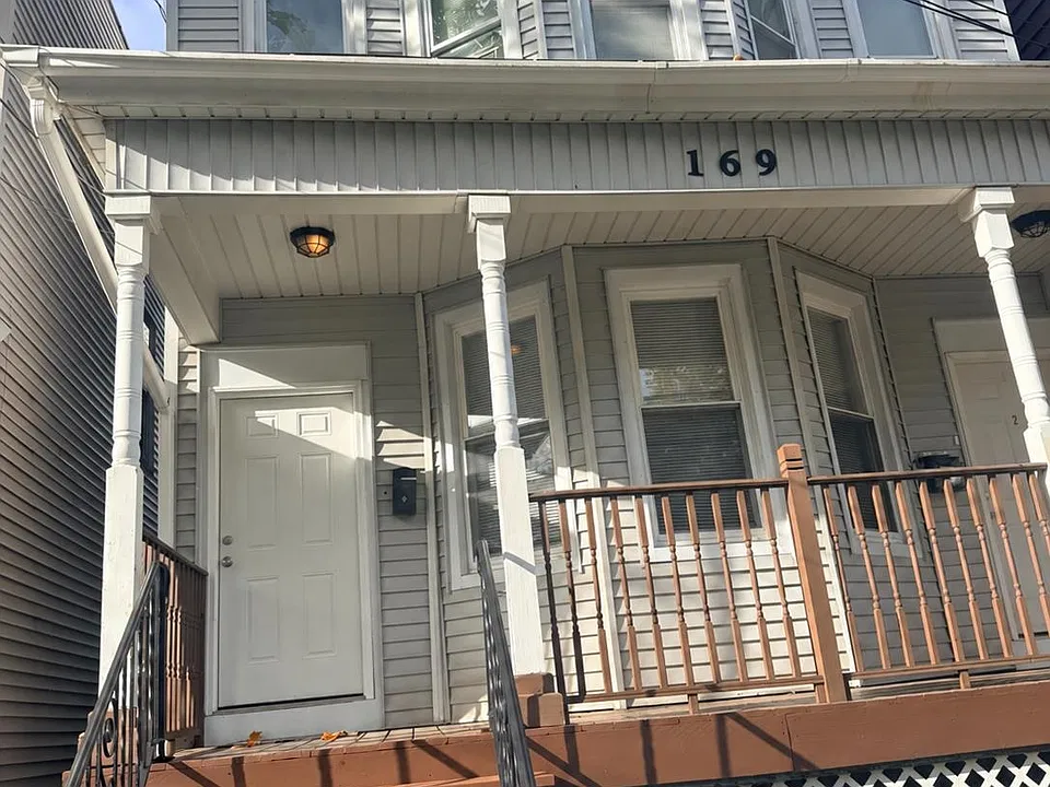 169 Winfield Ave #1
