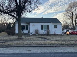 250 N Main St, Roseville, IL 61473