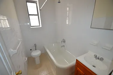 Rented by CITY SKYLINE REALTY INC