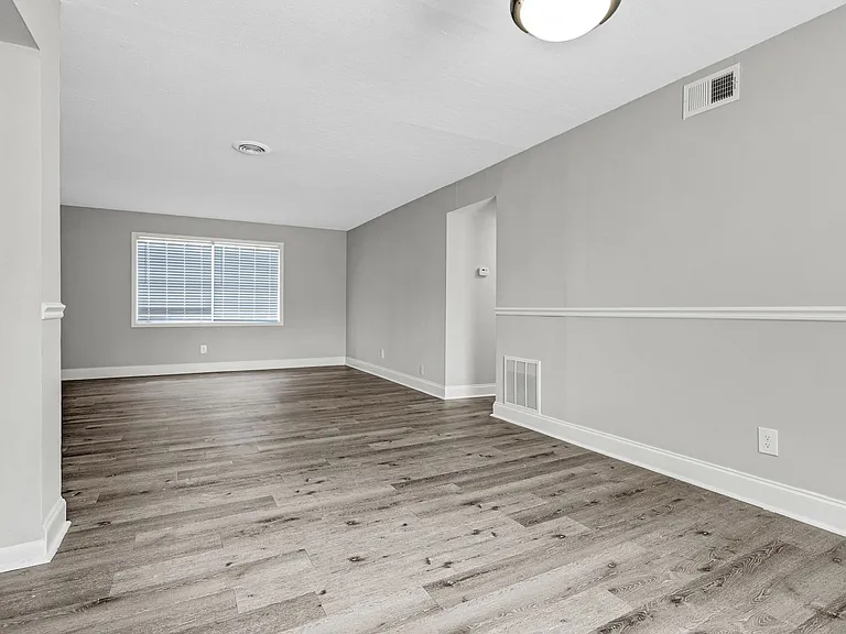 Parkview Apartments & Townhomes — Photo 6