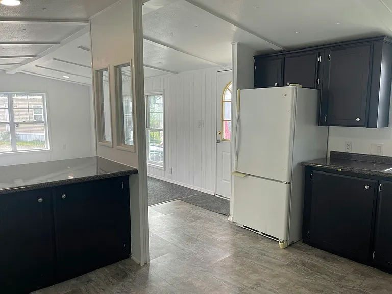 2713 Everett Dr — Photo 25