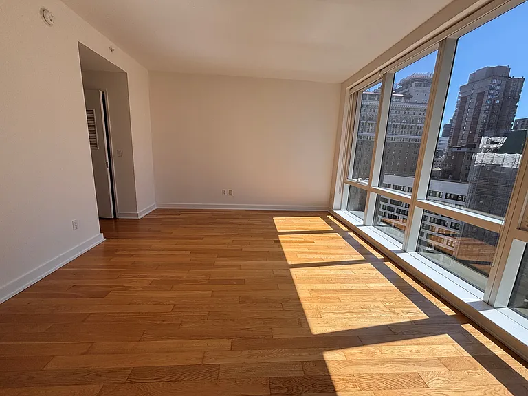 885 6th Ave #14C — Photo 8