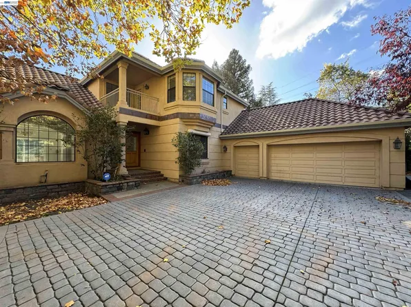 1295 Whispering Oaks Pl, Danville, CA 94506