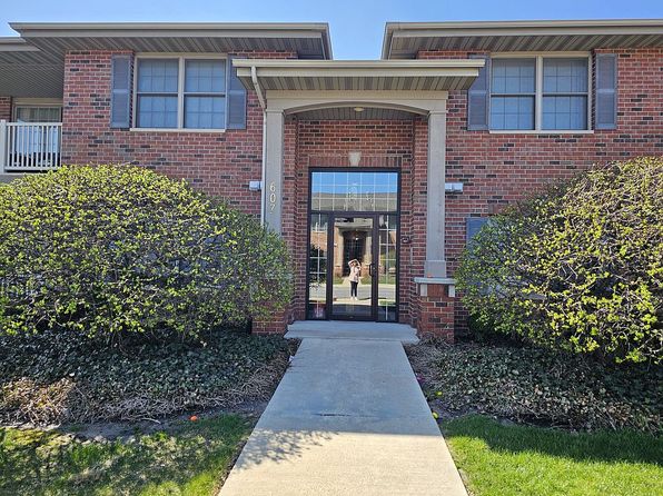 607 Cambridge Ct Unit 1-B