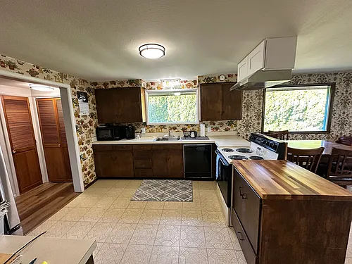 8683 Benson Rd Photo 1