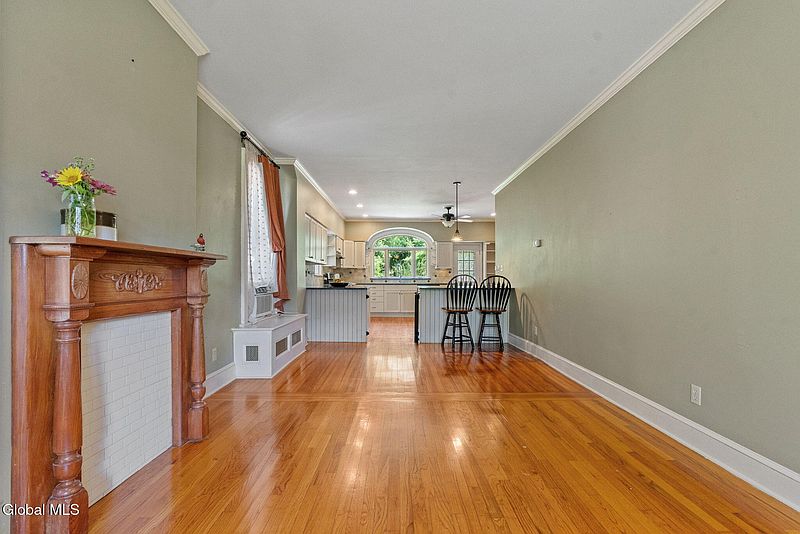 4th image of 17 Mullens Road