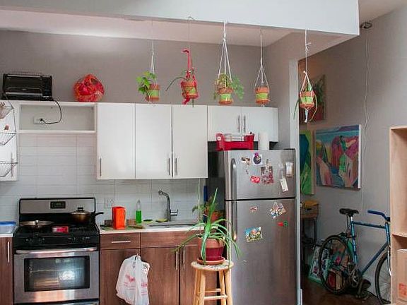 2nd image of 70 Kosciuszko St #2JJ