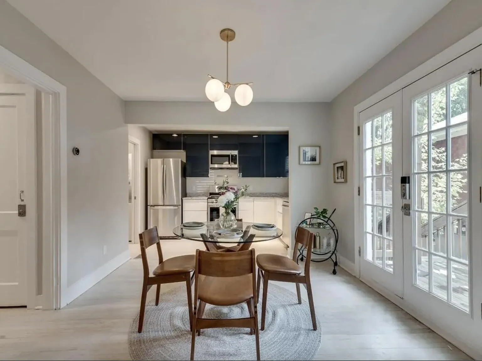 2 bed, 1000 sqft, $2,000 — Photo 4
