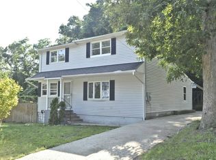 28A Glenwood Pl, Farmingville, NY 11738