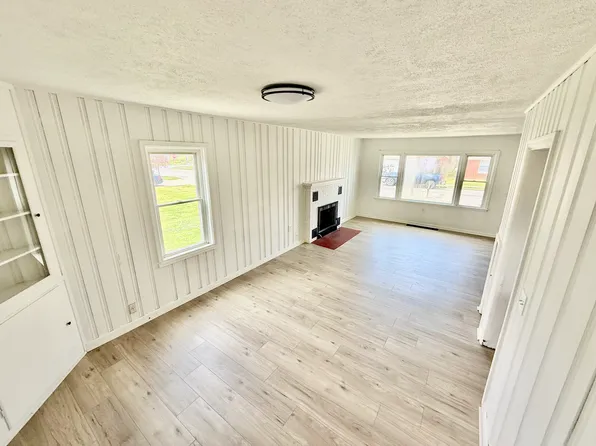 (undisclosed Address), Greenfield, IN 46140