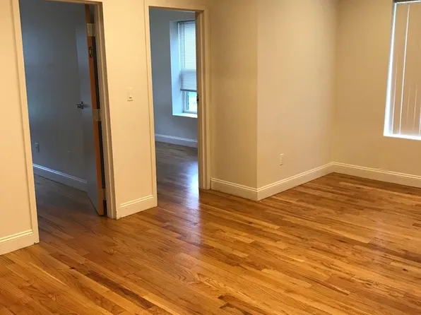 555 Winchester Ave, 555 Winchester Ave APT 3, New Haven, CT 06511