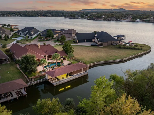 1005 Sunset Bay Ct, Granbury, TX 76048