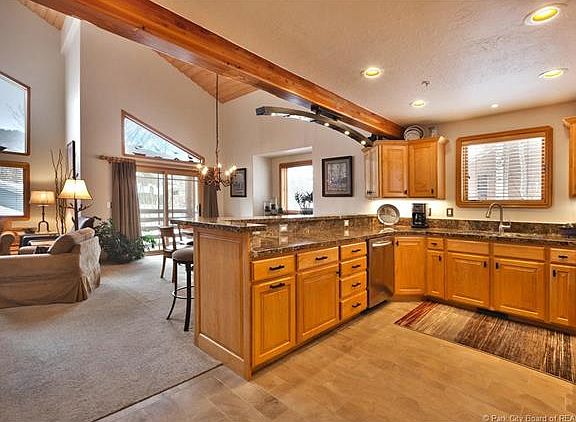 2nd image of 1132 Stonebridge Cir