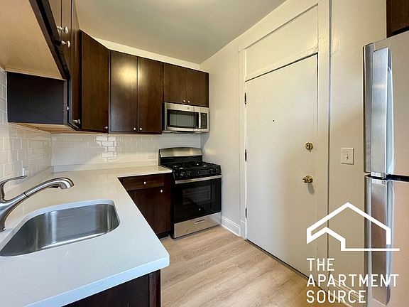 2nd image of 1542 N Kedzie Ave APT 1O
