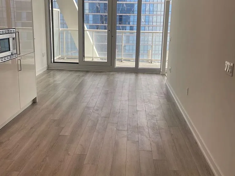 230 Simcoe St #2117 — Photo 2