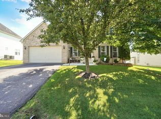 11156 Suffolk Dr, Hagerstown, MD 21742