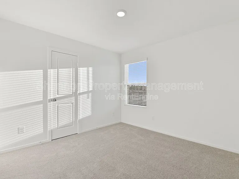 253 Douglas Hills Dr — Photo 22