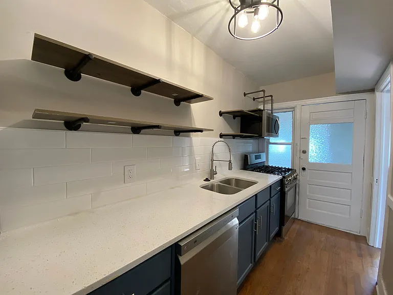3814 Washington St #3N — Photo 8