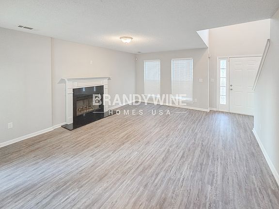 3rd image of 153 Brasch Park Dr
