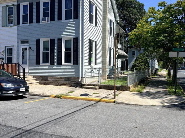 266 S 5th St Floor 1, Lebanon, PA 17042