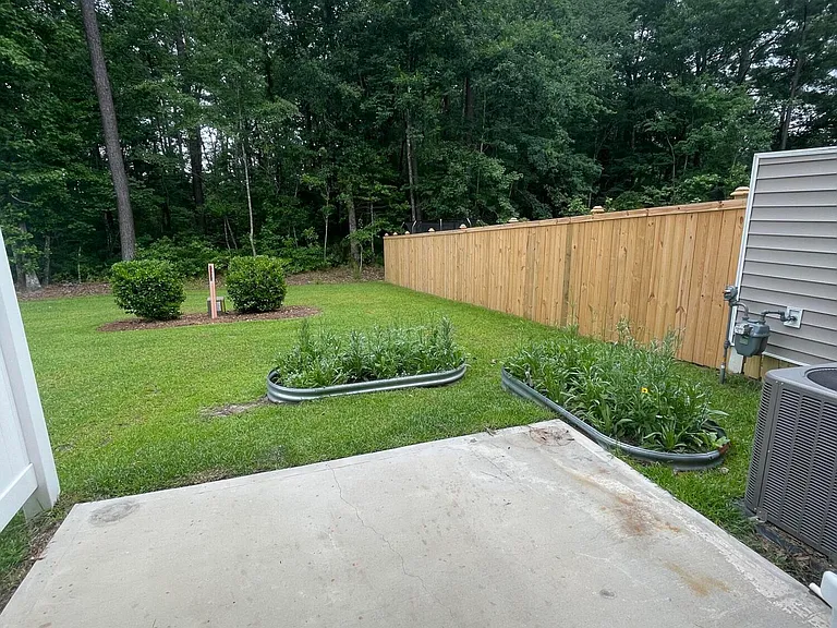 135 E Sunrise Ln — Photo 24