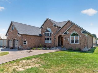 1504 E 15th St #M, Mountain Grove, MO 65711